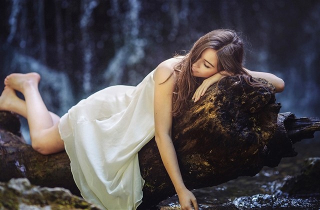 孤单女生个性网名发布中心(143个)