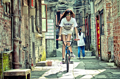 尼姑跑进和尚庙歇后语28句