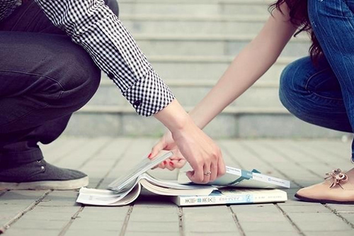 描写春节的词语12句