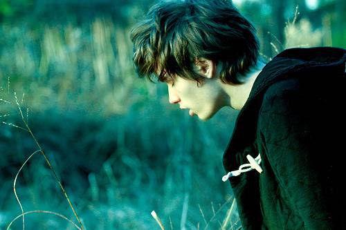 形容悲伤的句子汇编32条