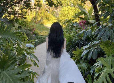 ​《撩妹土味情话500招》八千米海岸七厘米蔚蓝 iの 五千里苍穹四厘米天青发布