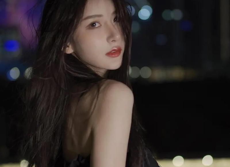 关于外面下雨了的土味情话