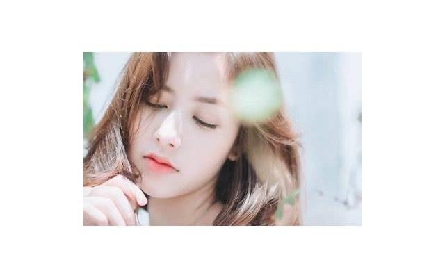 怎样聊天才能打动女孩子的心(第一次聊天打动女生的话)