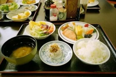 ​微信朋友圈午安心语（午安问候语发朋友圈）