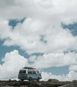 ​诗和远方的唯美句子（关于描写旅行诗和远方的唯美经典句子大全）