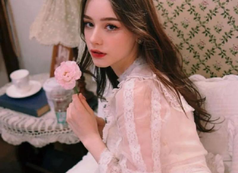 暗示自己单身的词语