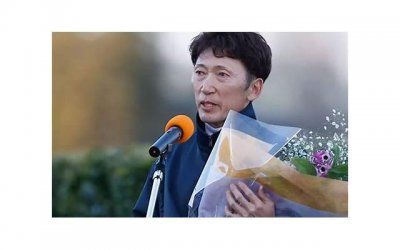 ​迎合别人的兴趣的词语