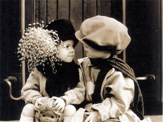 描写人物动作的比喻句20字