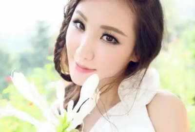 ​眨眼的造句80句